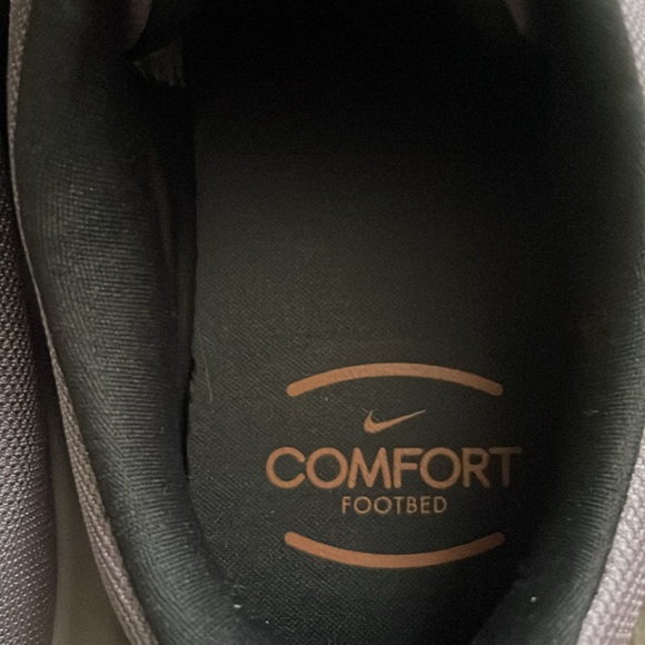 Women’s light purple Nike’s—worn once - Picture 4 of 5